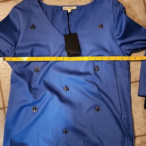 NWT Jane and Delancey womens Sz M Blue 3/4 Bell Sleeve V-Neck Embellished Blouse - Picture 11 of 14